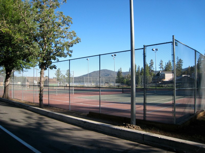 Meadow Park Tennis Courts